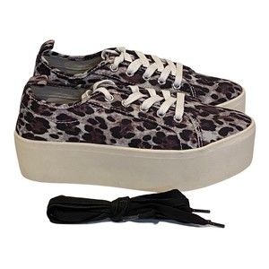 AQUA Women's Sneakers 7.5 Piper Low Top Fashion Animal Print Flatform Lace Up